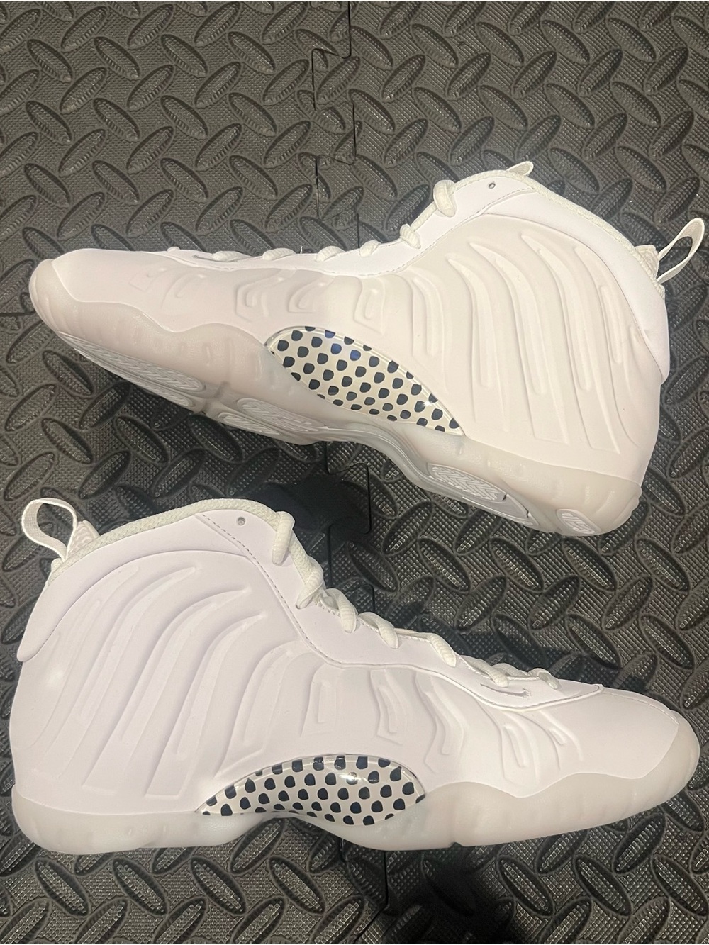 Nike Little Posite One GS ‘Triple White’ HQ1959-100 Size 7Y